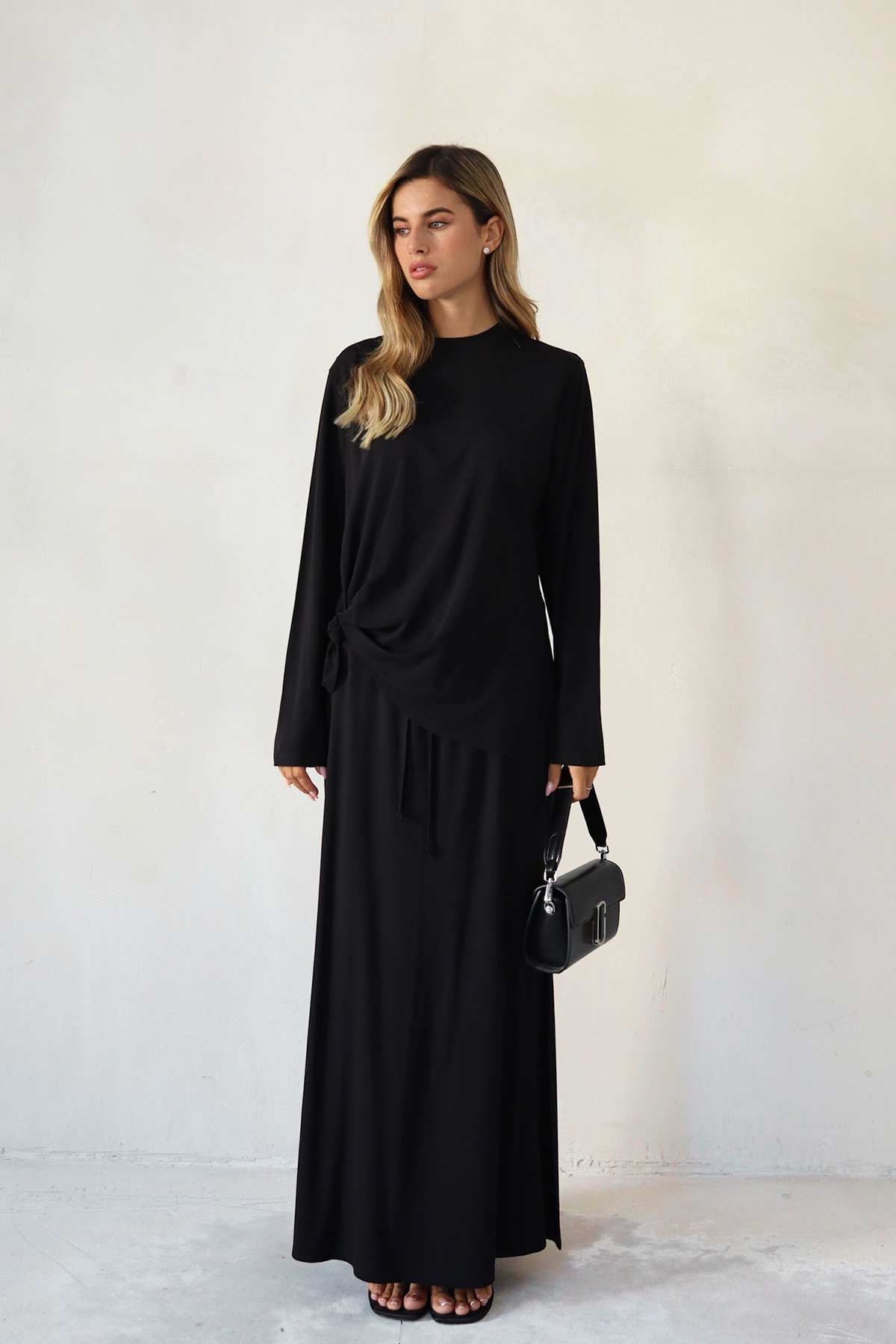 חליפת חצאית ג'ינג'ר