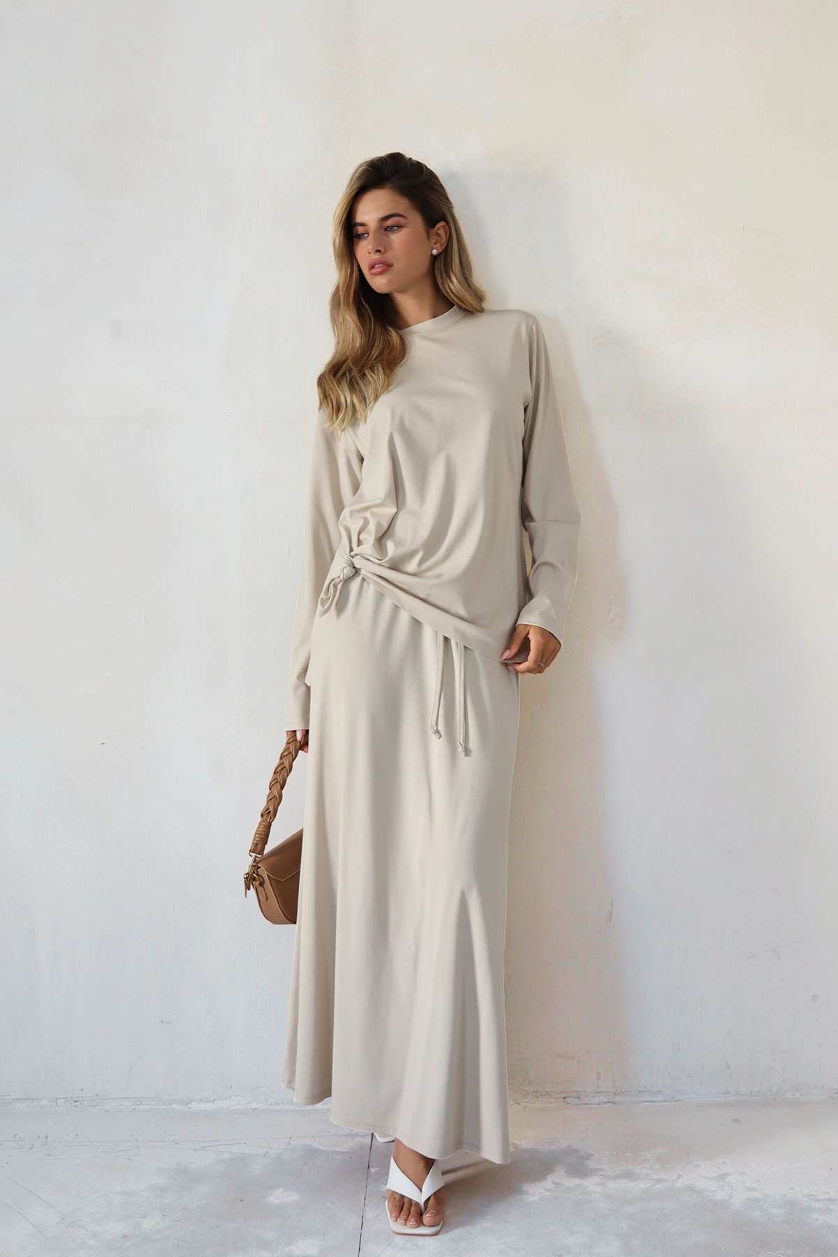 חליפת חצאית ג'ינג'ר