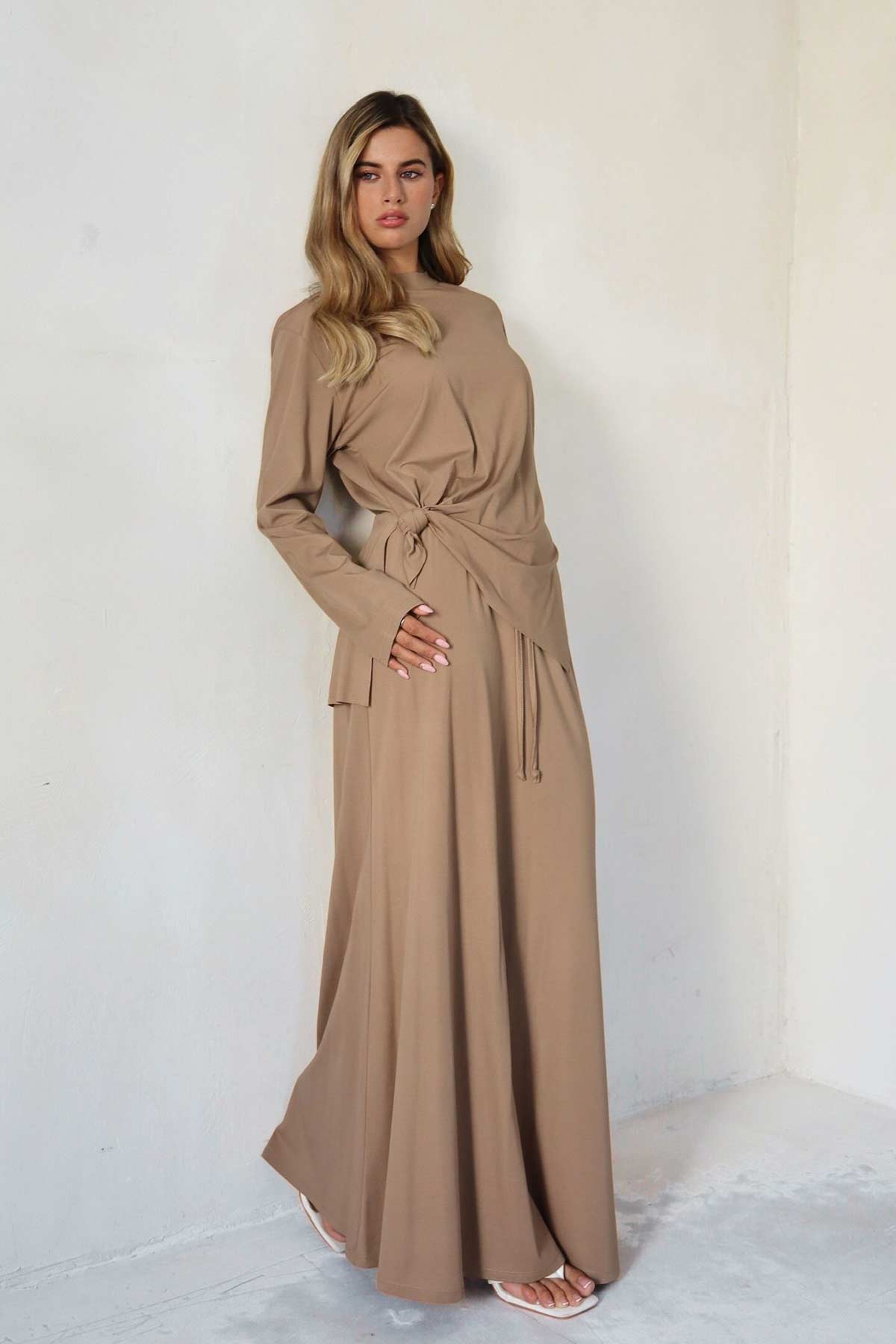 חליפת חצאית ג'ינג'ר