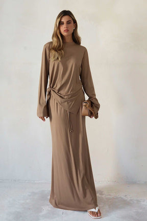 חליפת חצאית ג'ינג'ר