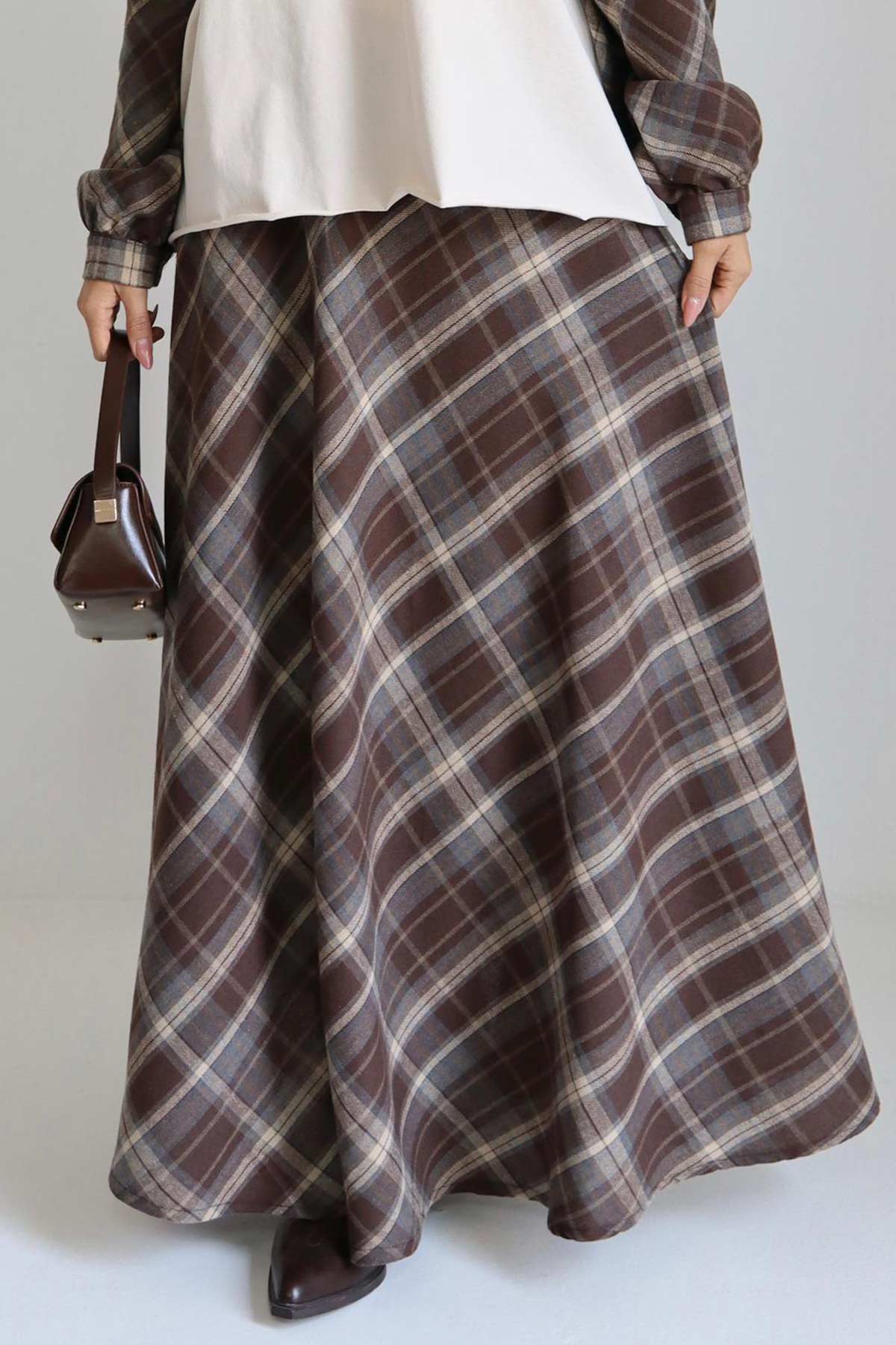 חליפת חצאית אסתר