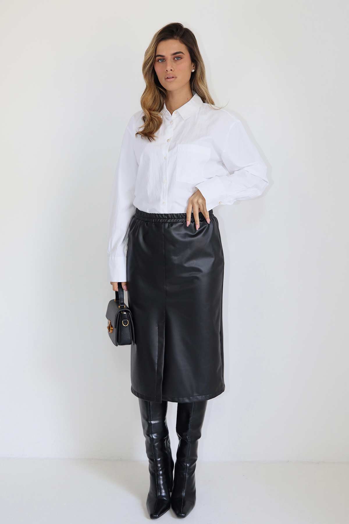 חצאית מידי שארלי