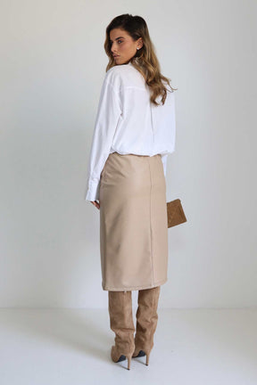 חצאית מידי שארלי