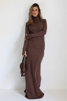 חליפת חצאית קורט