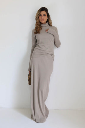 חליפת חצאית קורט