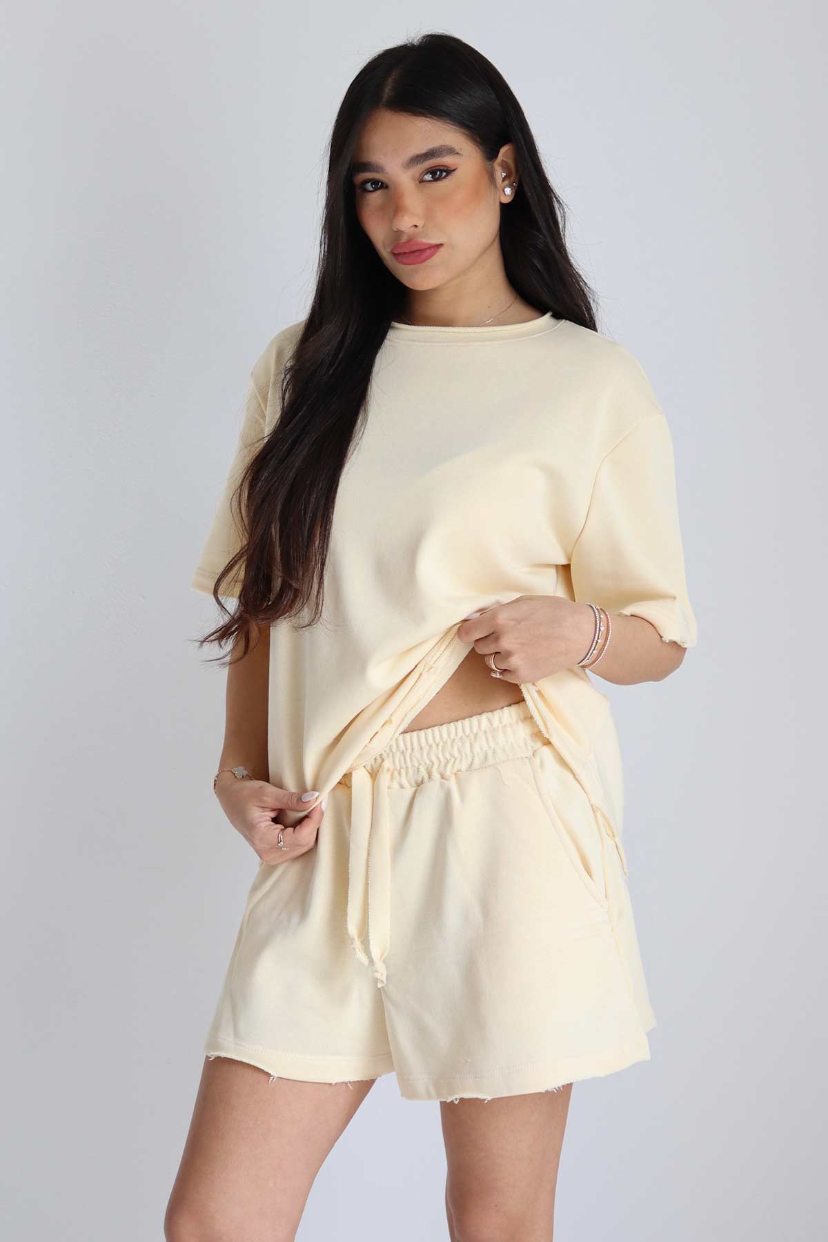 #צבע_צהוב בהיר