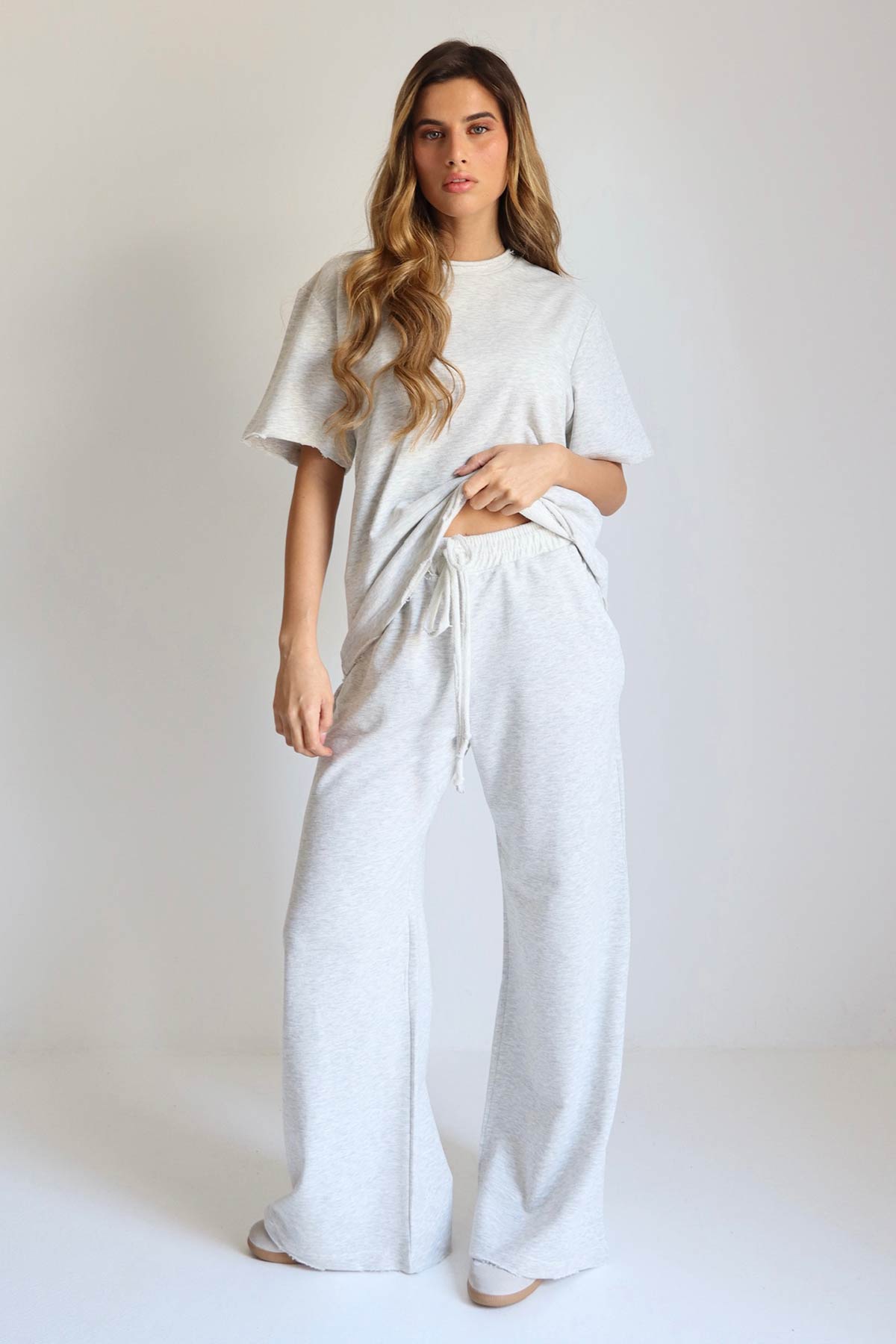 #צבע_אפור בהיר