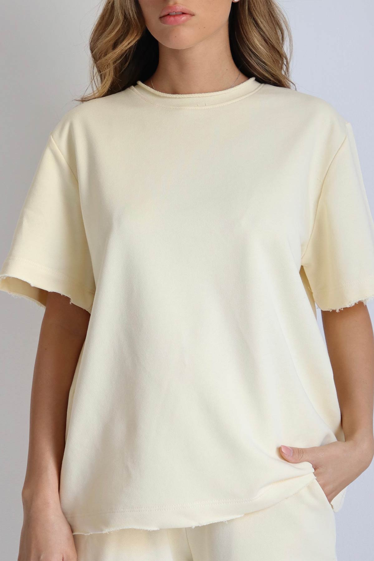 #צבע_צהוב בהיר