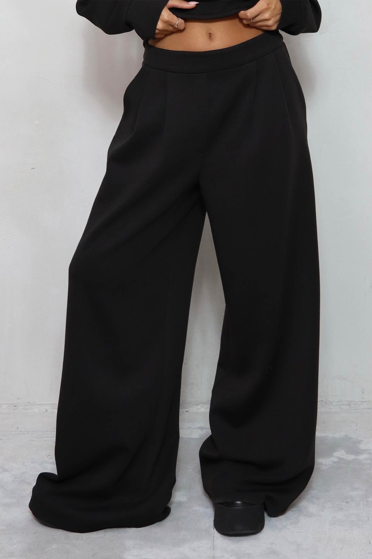 חליפת מודל דולסי