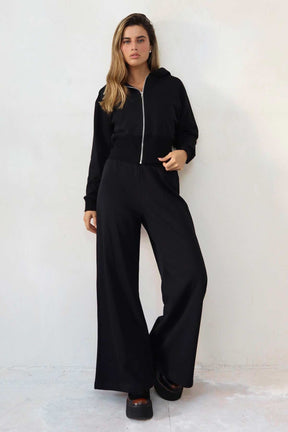 חליפת מונריאל