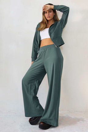 חליפת מונריאל