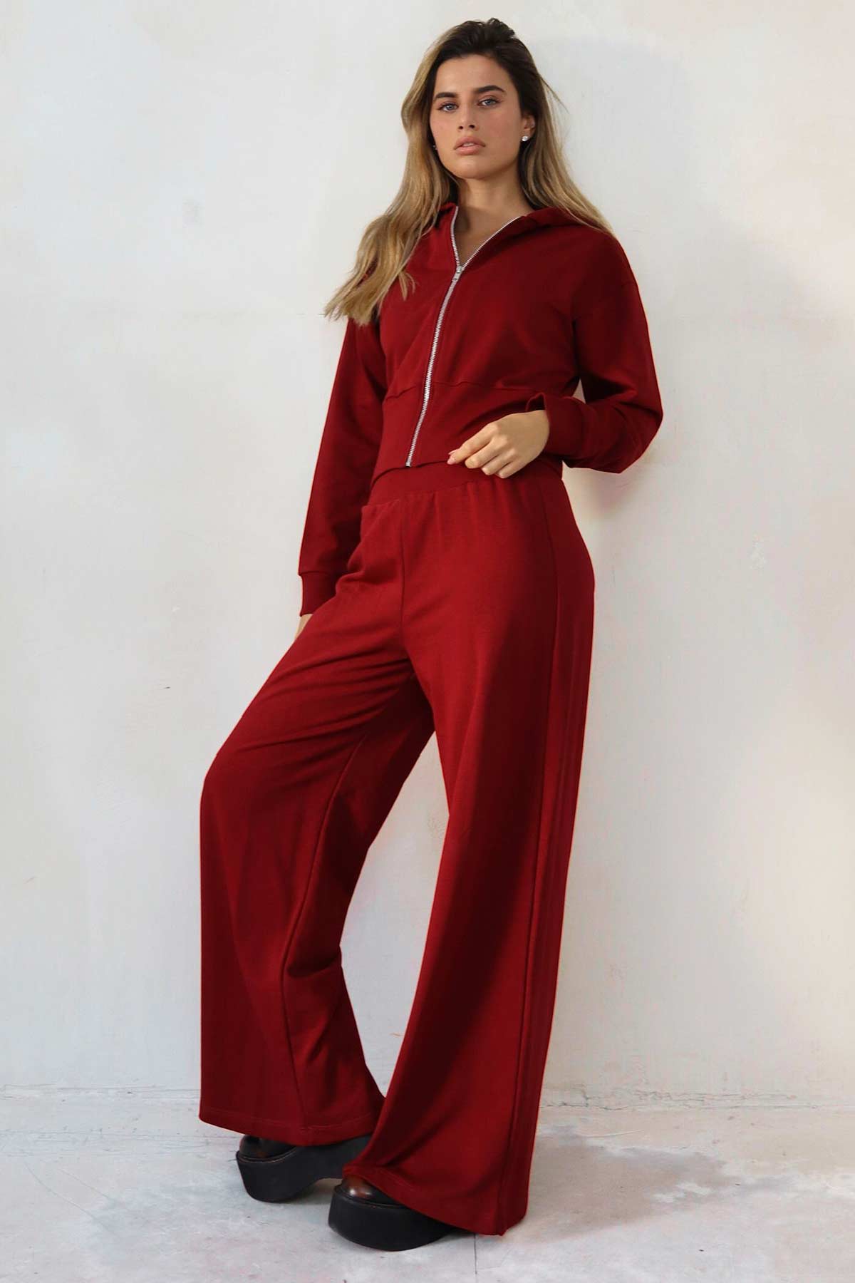 חליפת מונריאל