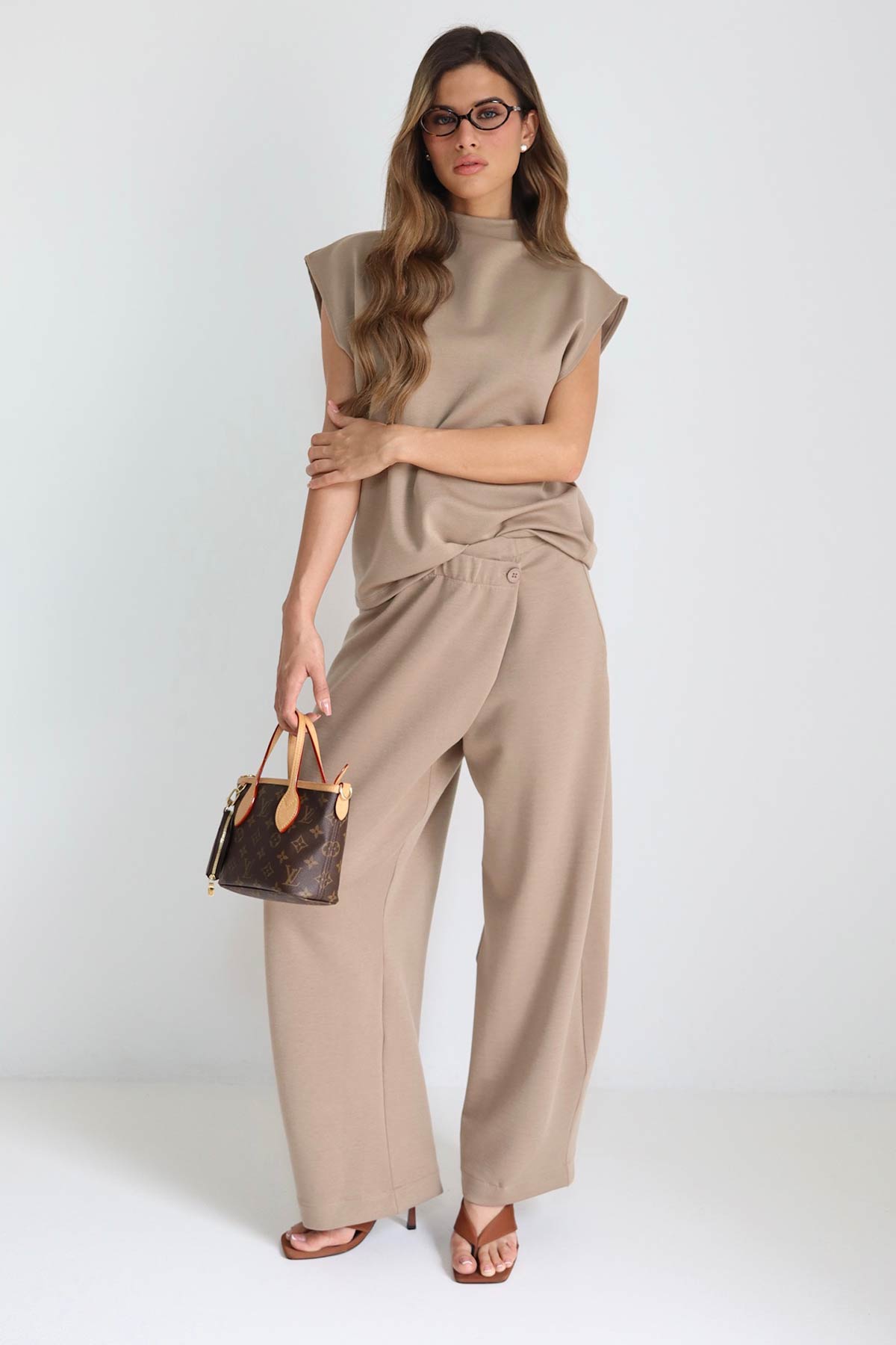 #צבע_חום בהיר