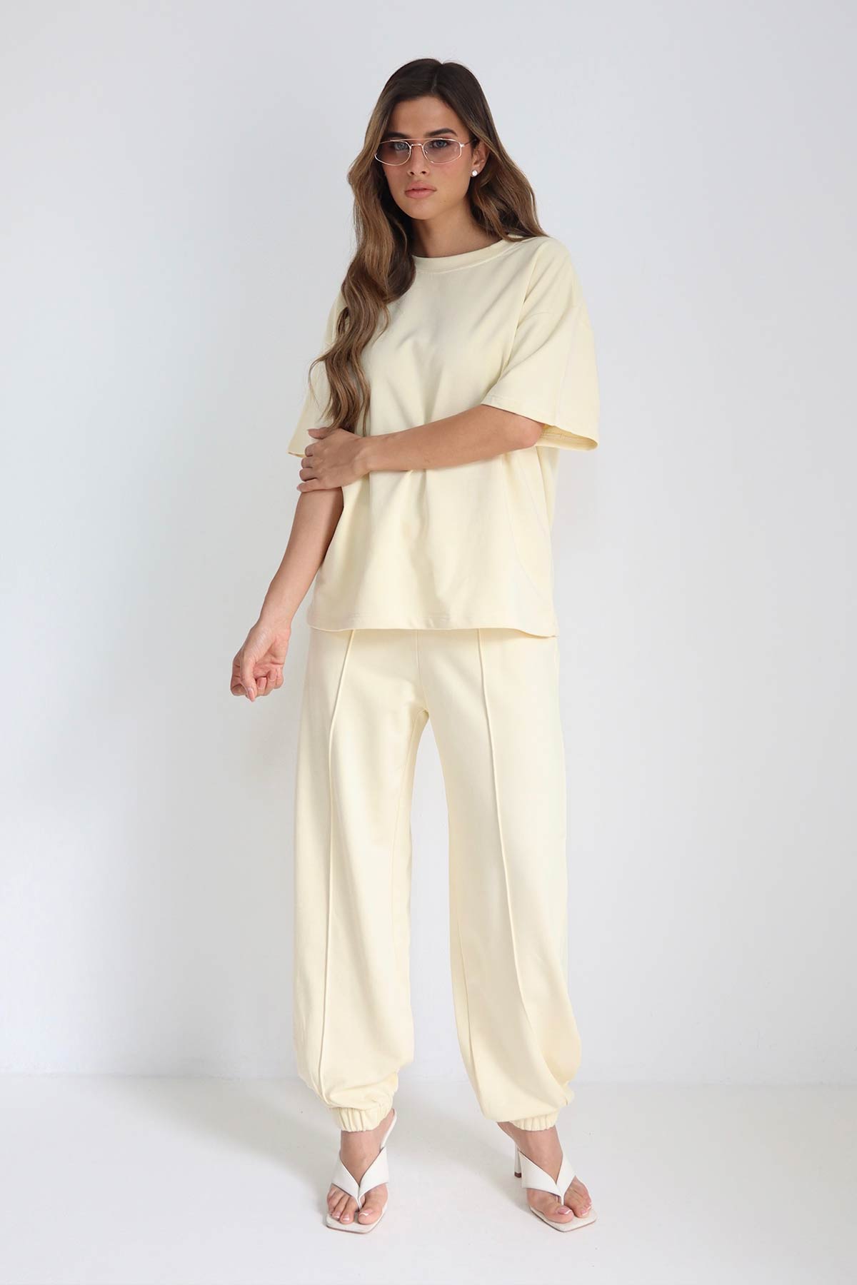 #צבע_צהוב בהיר