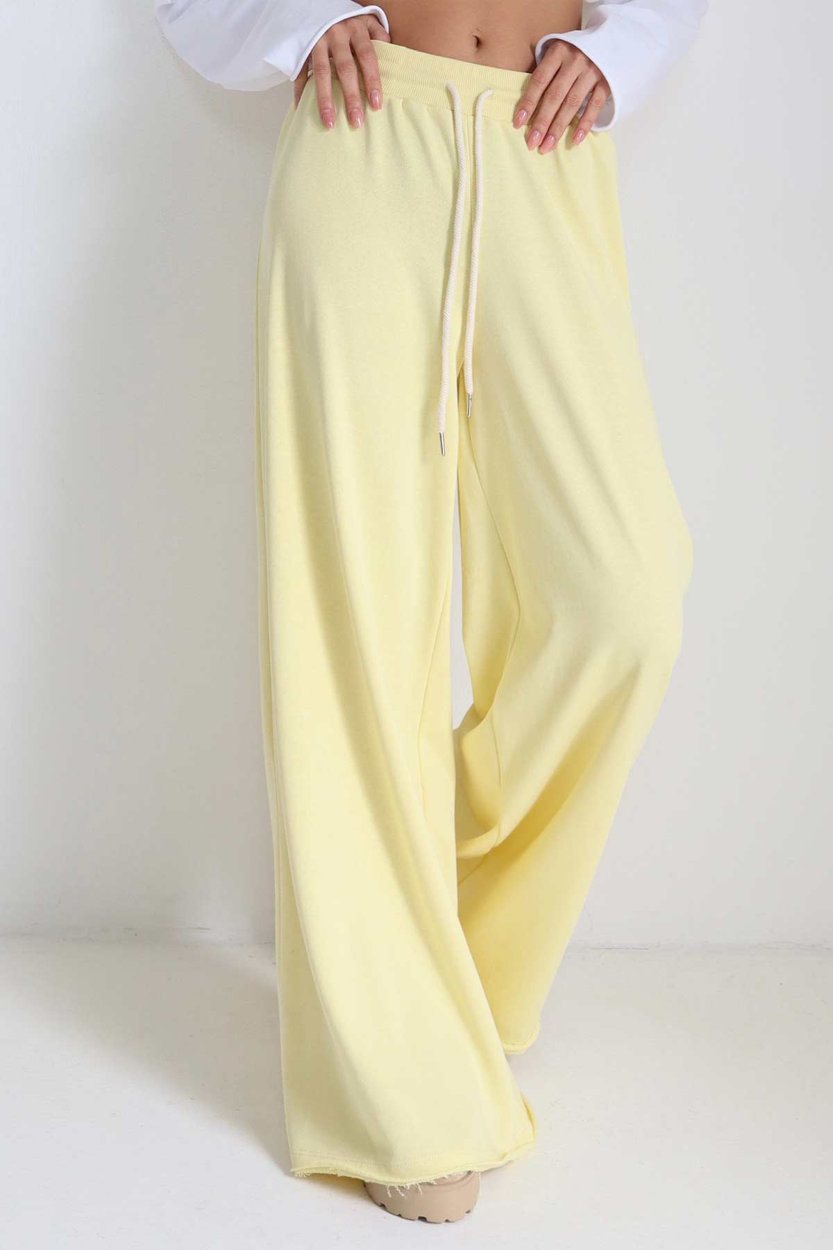 #צבע_צהוב בהיר