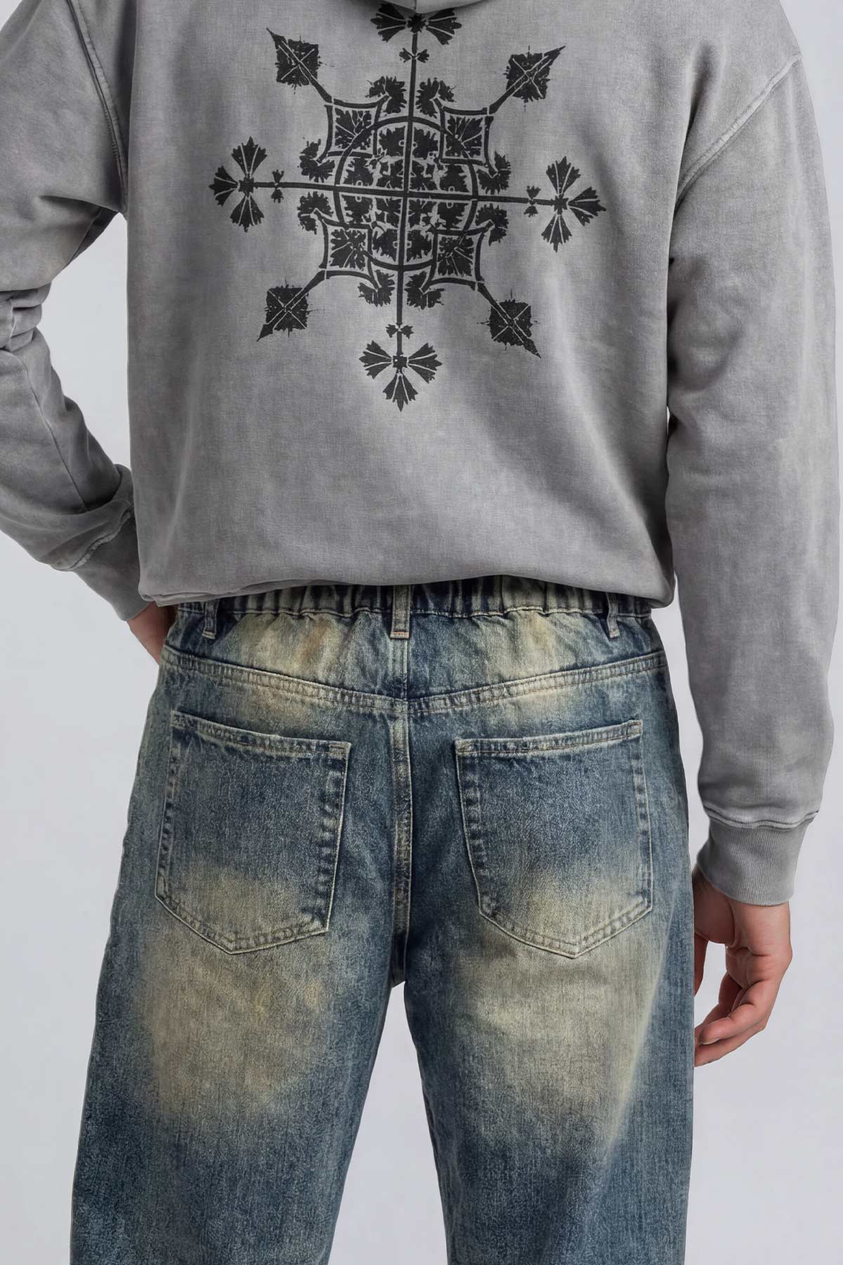 מכנסי ג׳ינס משופשפים דרט