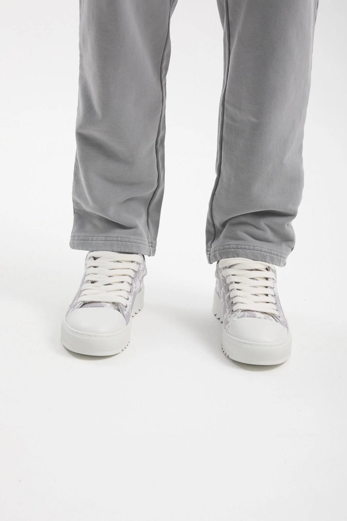 נעלי סניקרס שטוחות DOSACHE