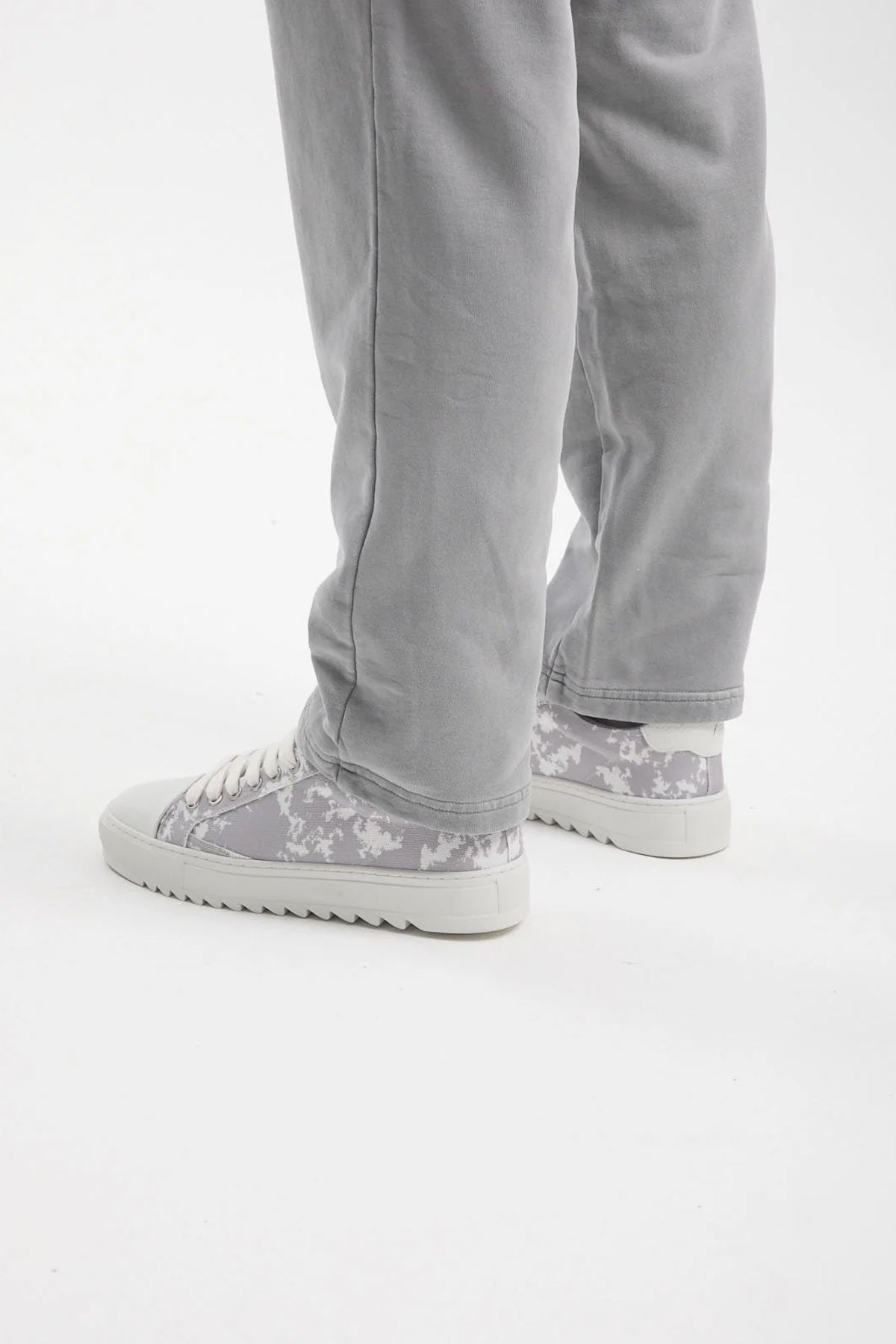 נעלי סניקרס שטוחות DOSACHE