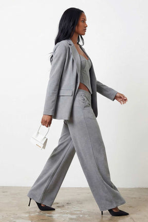 חליפת ג׳ניס