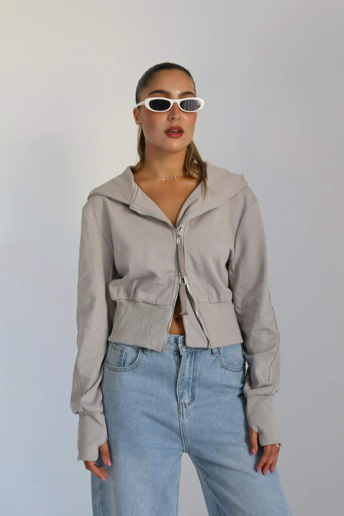 ג'קט קפוצ'ון כפפה סימי