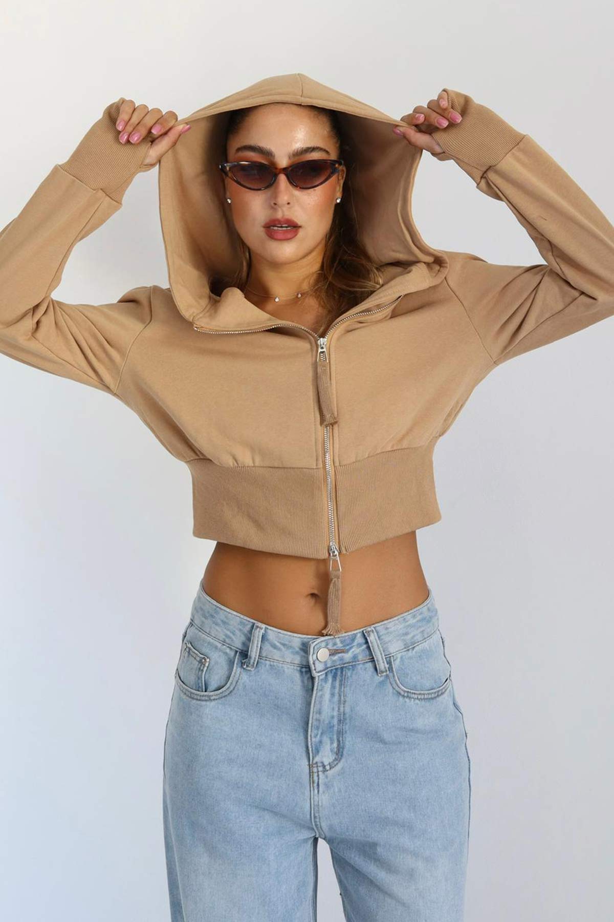 ג'קט קפוצ'ון כפפה סימי