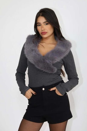 חולצת צווארון ג׳ני