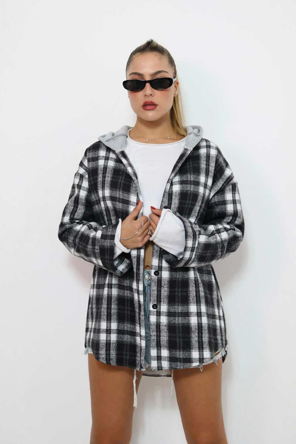 ג׳קט משבצות בניאס