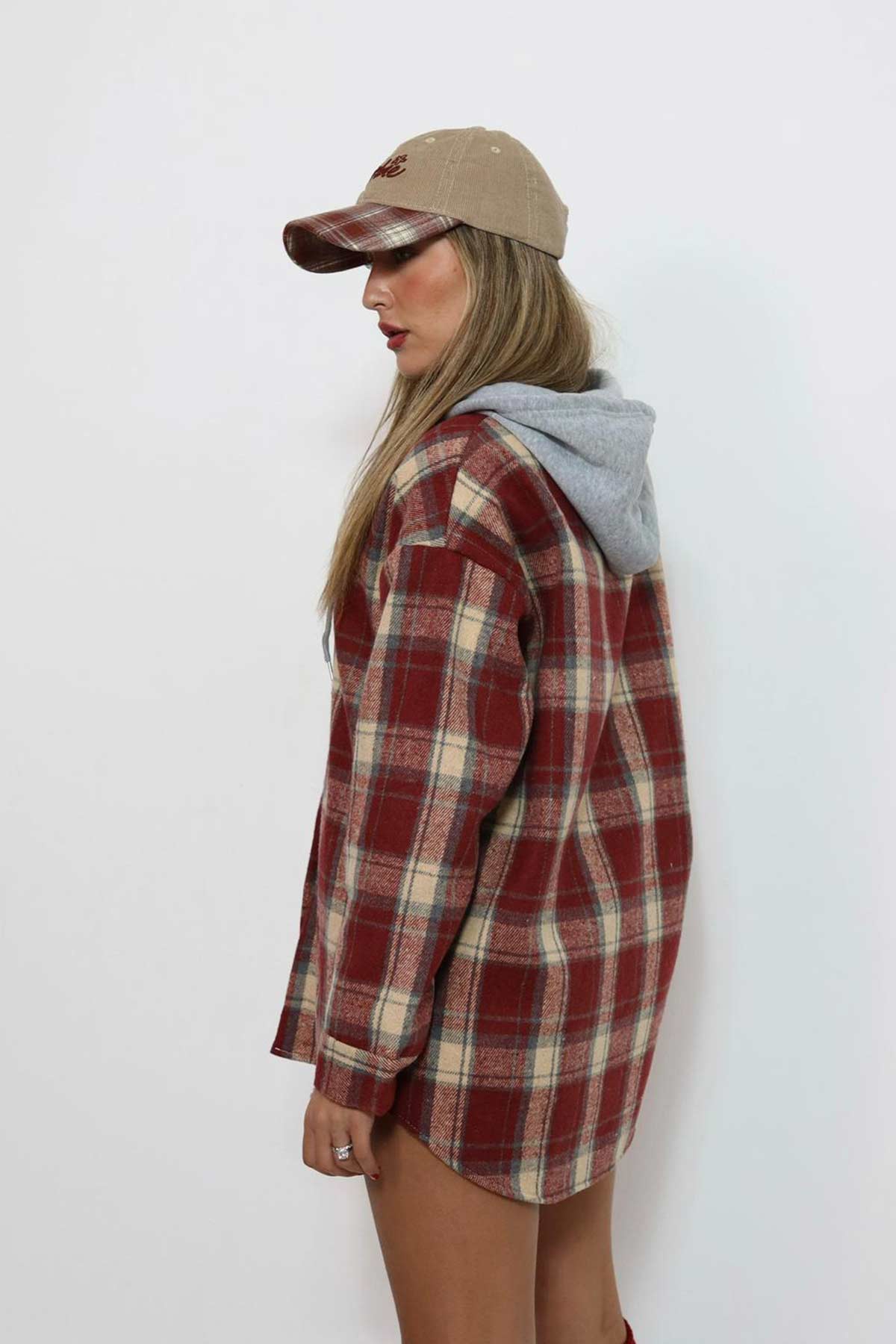 ג׳קט משבצות בניאס