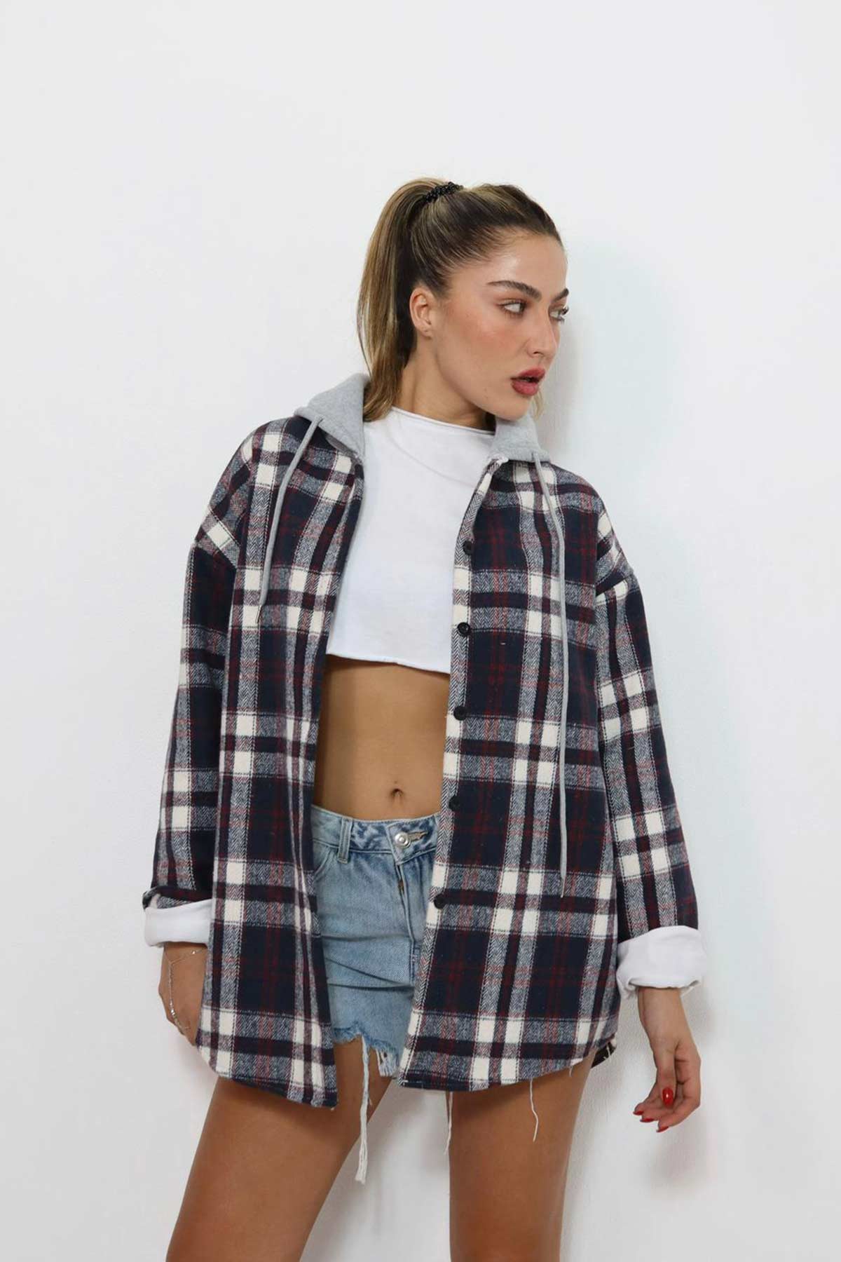 ג׳קט משבצות בניאס