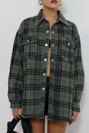 חולצת אוברסייז מכופתרת לוסיה