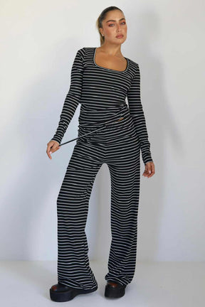 חליפת פסים אופליה