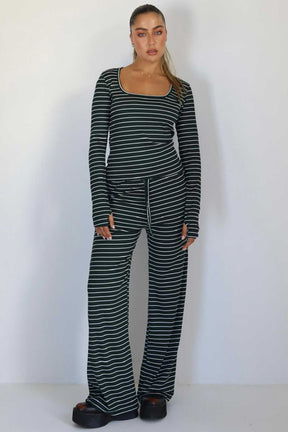 חליפת פסים אופליה