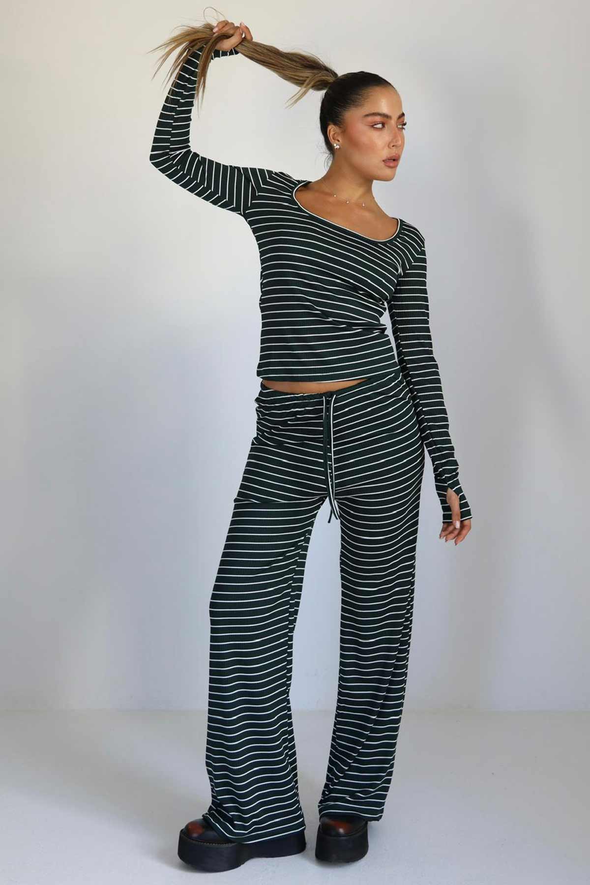 חליפת פסים אופליה