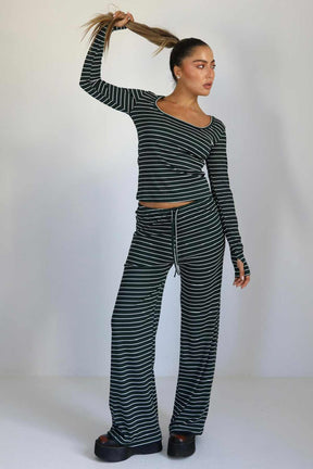 חליפת פסים אופליה