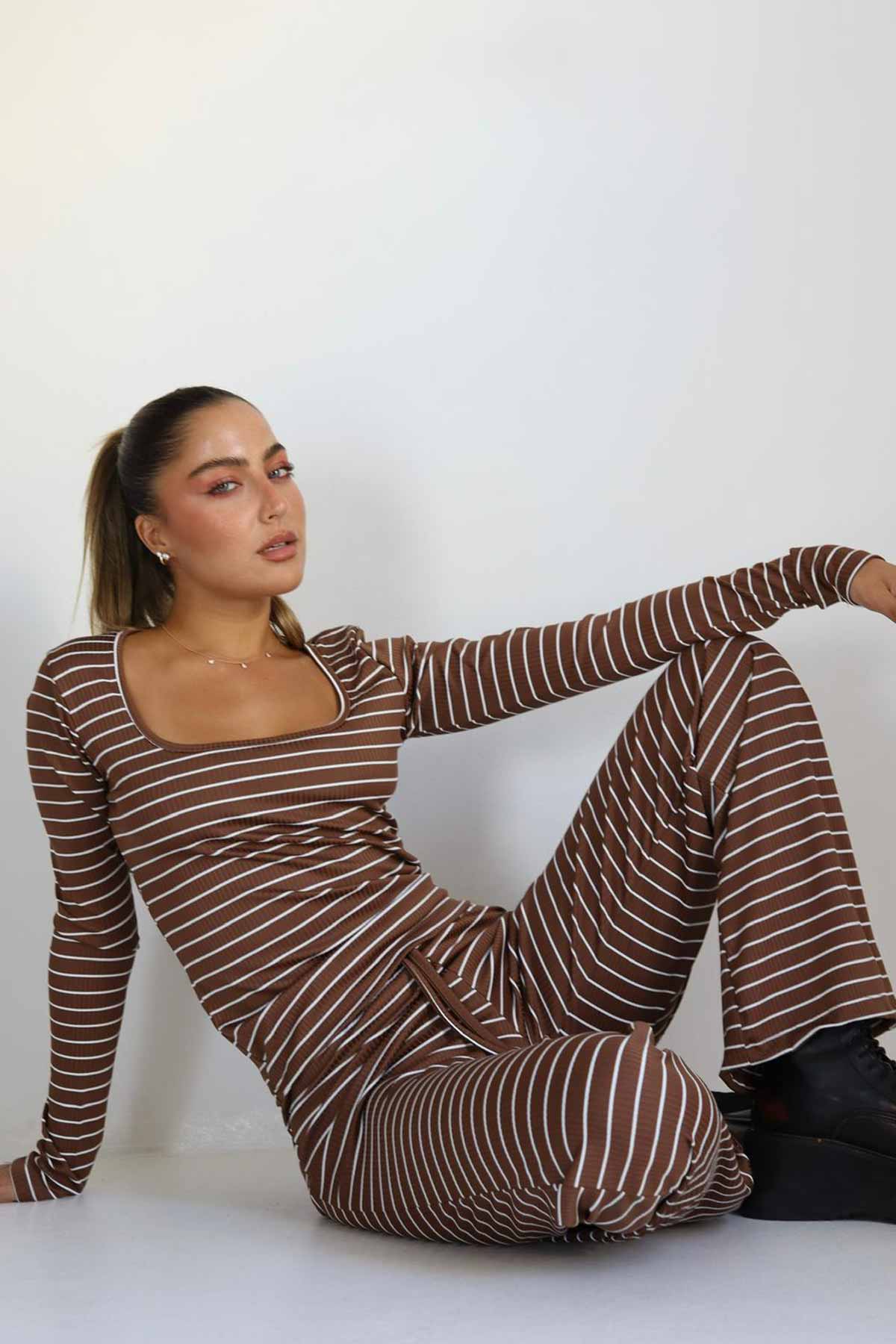 חליפת פסים אופליה