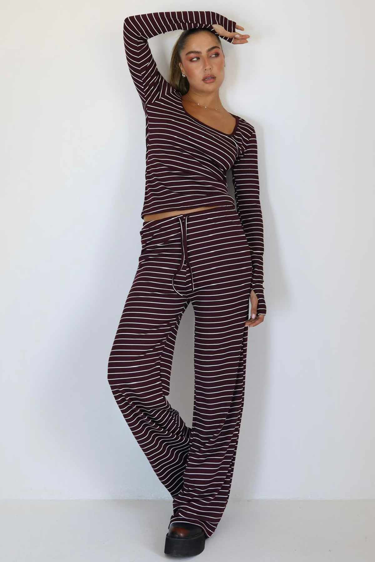 חליפת פסים אופליה