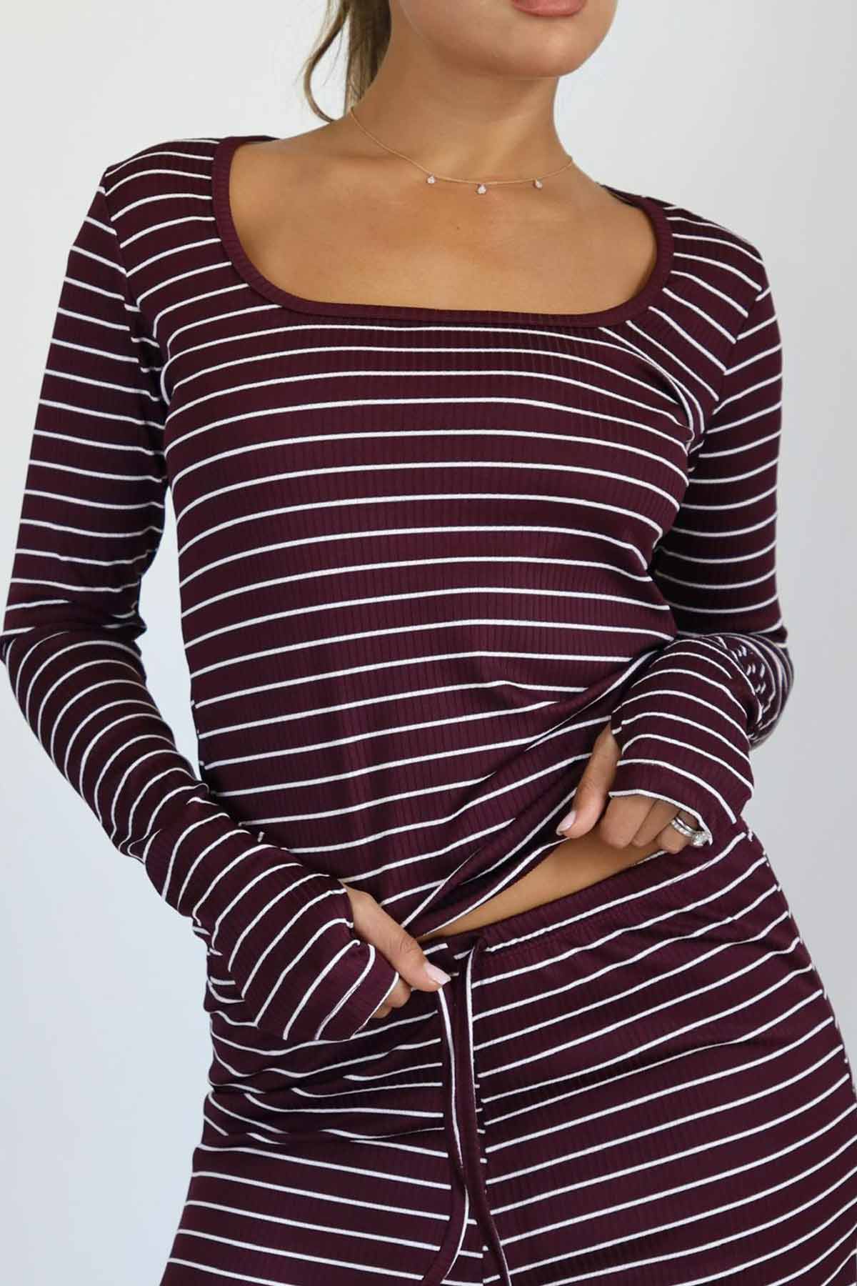 חליפת פסים אופליה