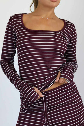 חליפת פסים אופליה