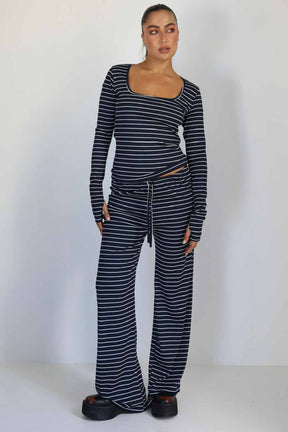 חליפת פסים אופליה