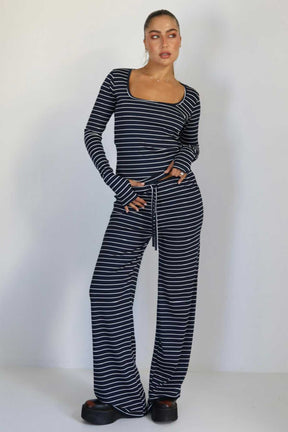 חליפת פסים אופליה