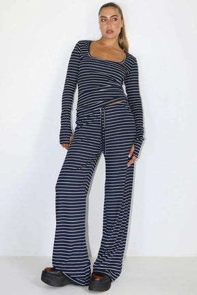 חליפת פסים אופליה