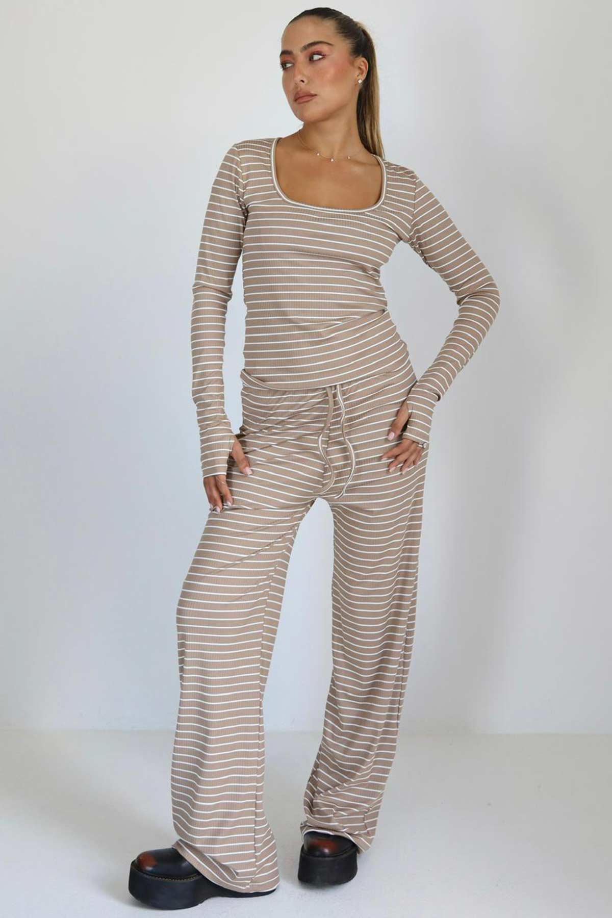 #צבע_חום בהיר