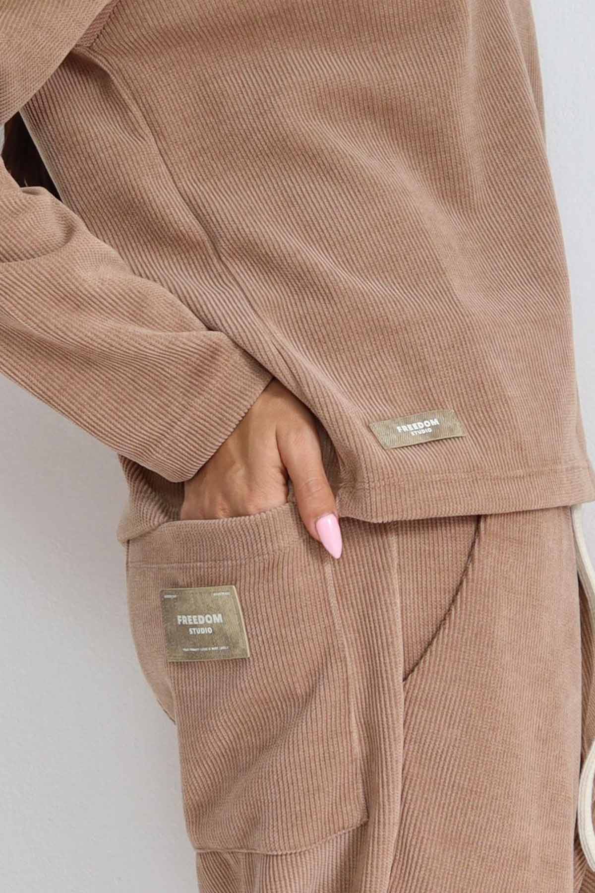 חליפת קורדרוי סטרלינג