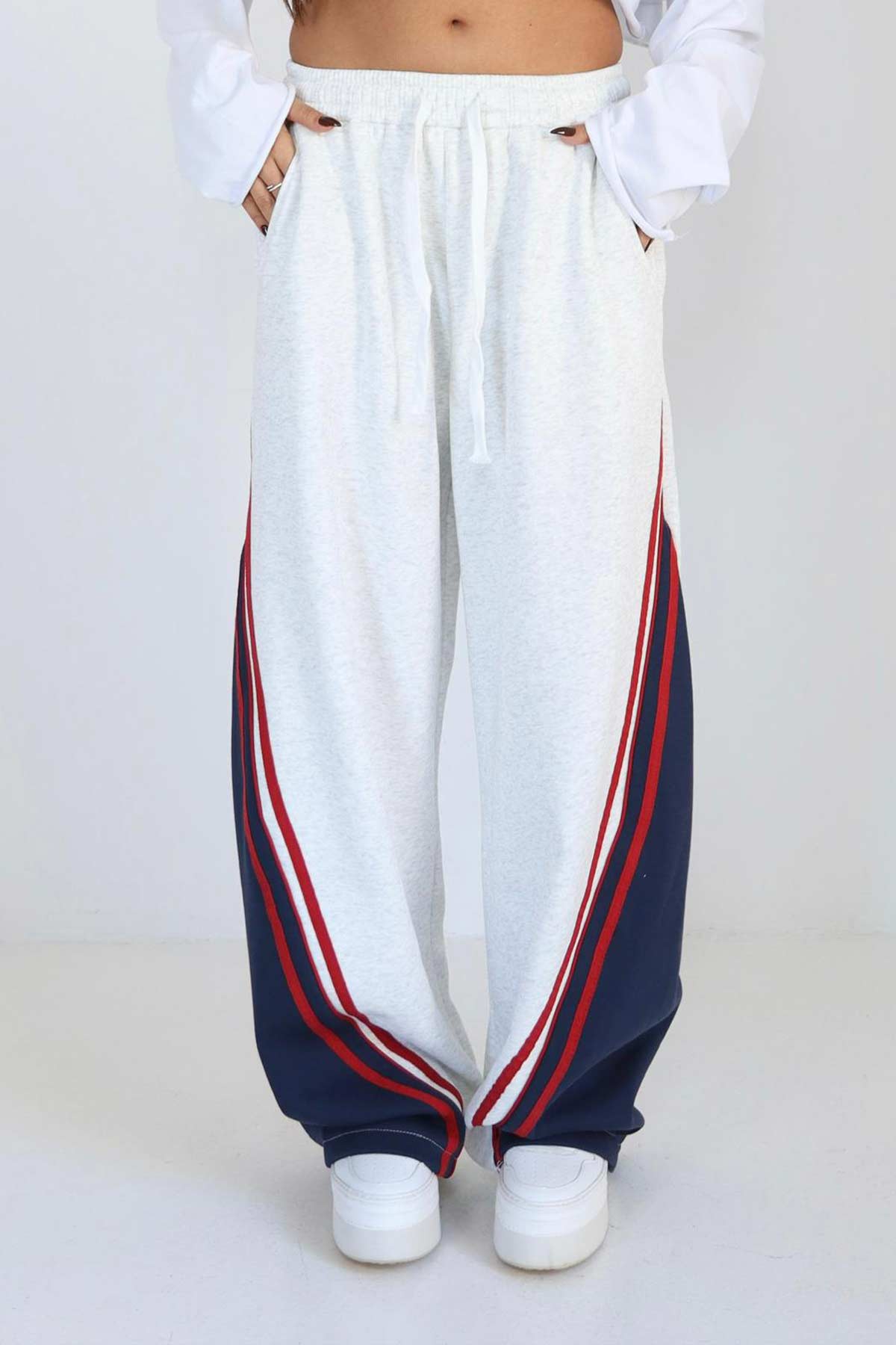 #צבע_אפור בהיר