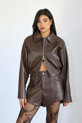 חליפת עור דניס