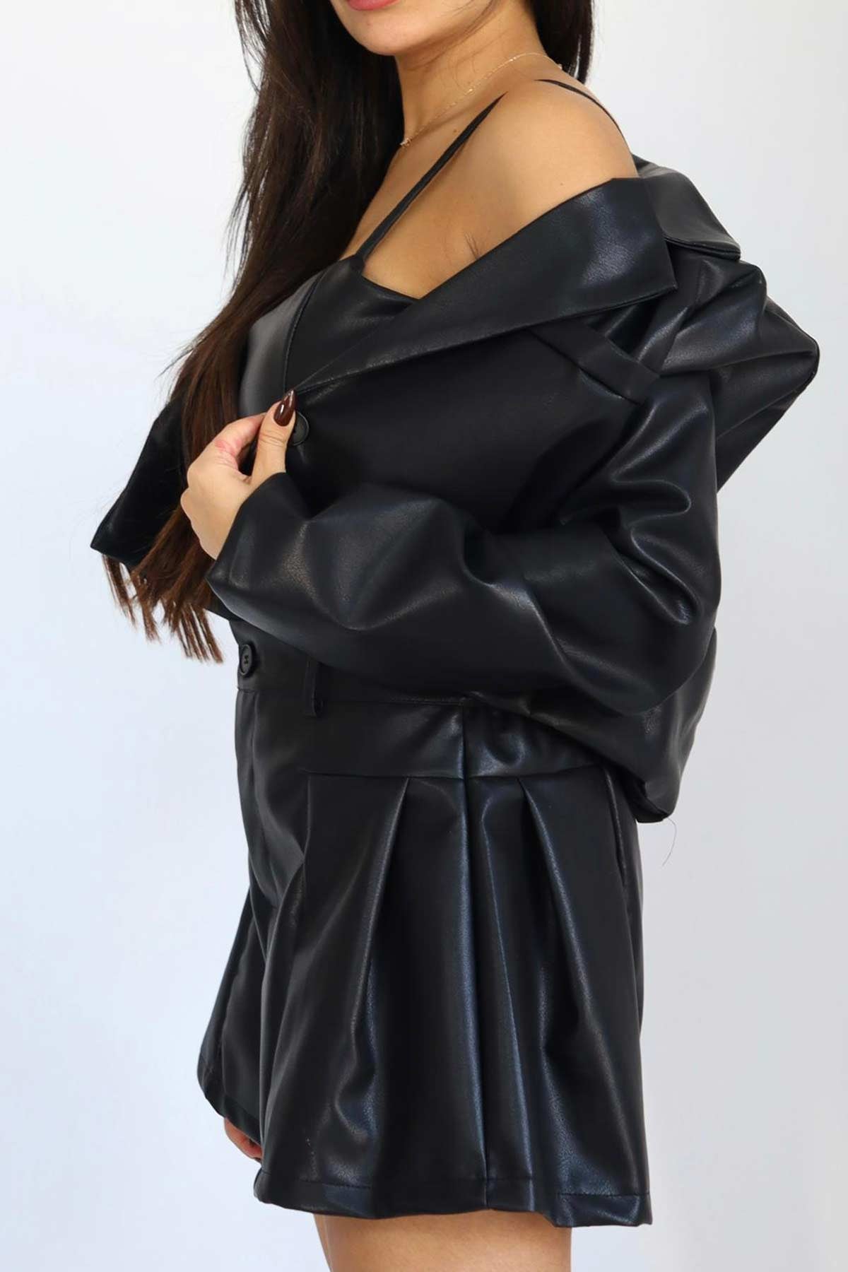 חליפת עור 3 חלקים אודרי