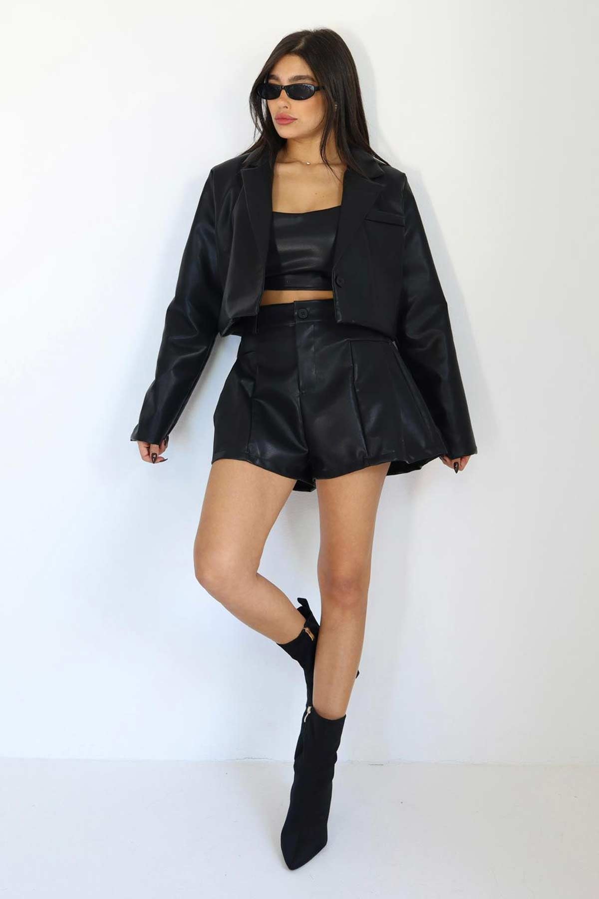 חליפת עור 3 חלקים אודרי