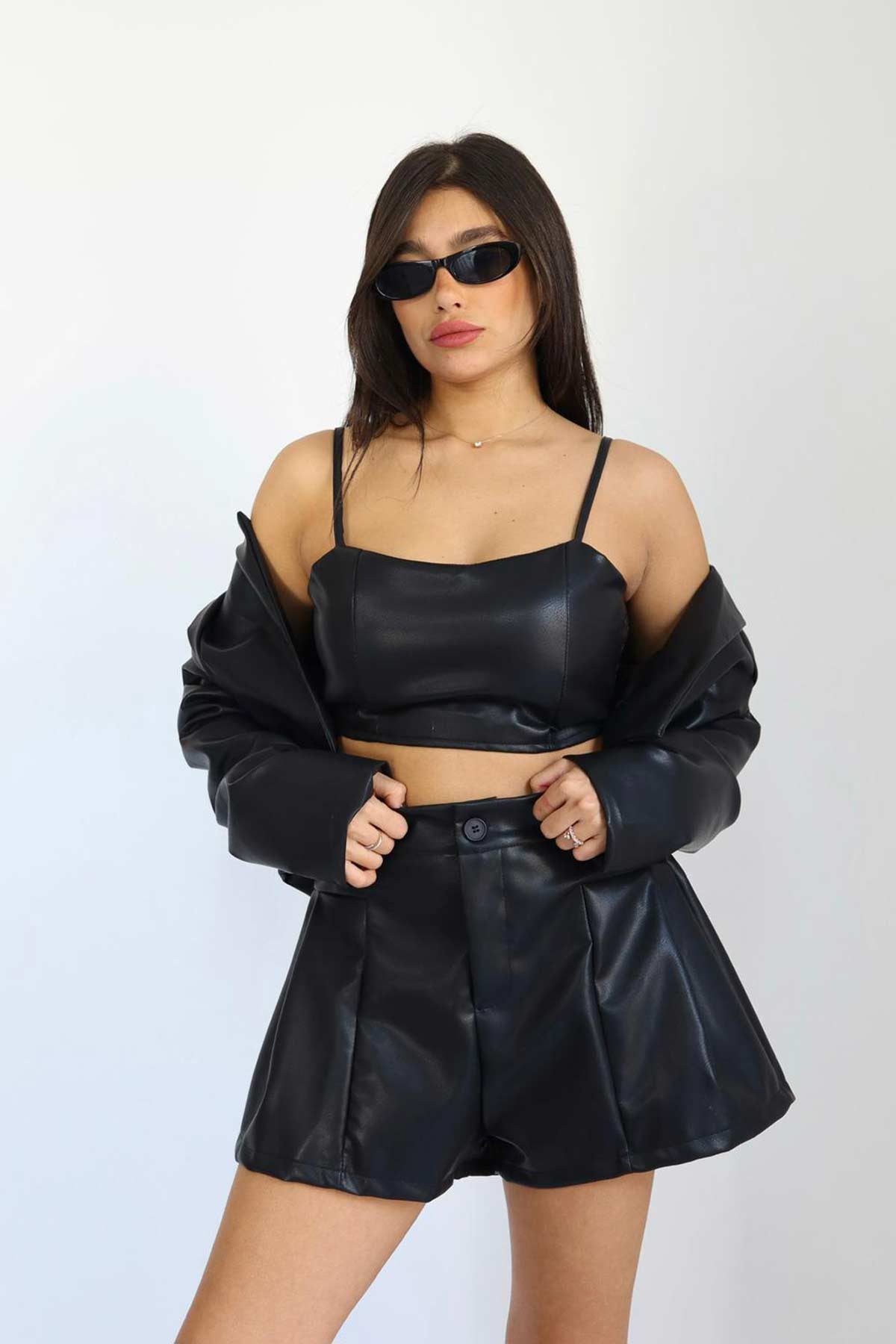 חליפת עור 3 חלקים אודרי