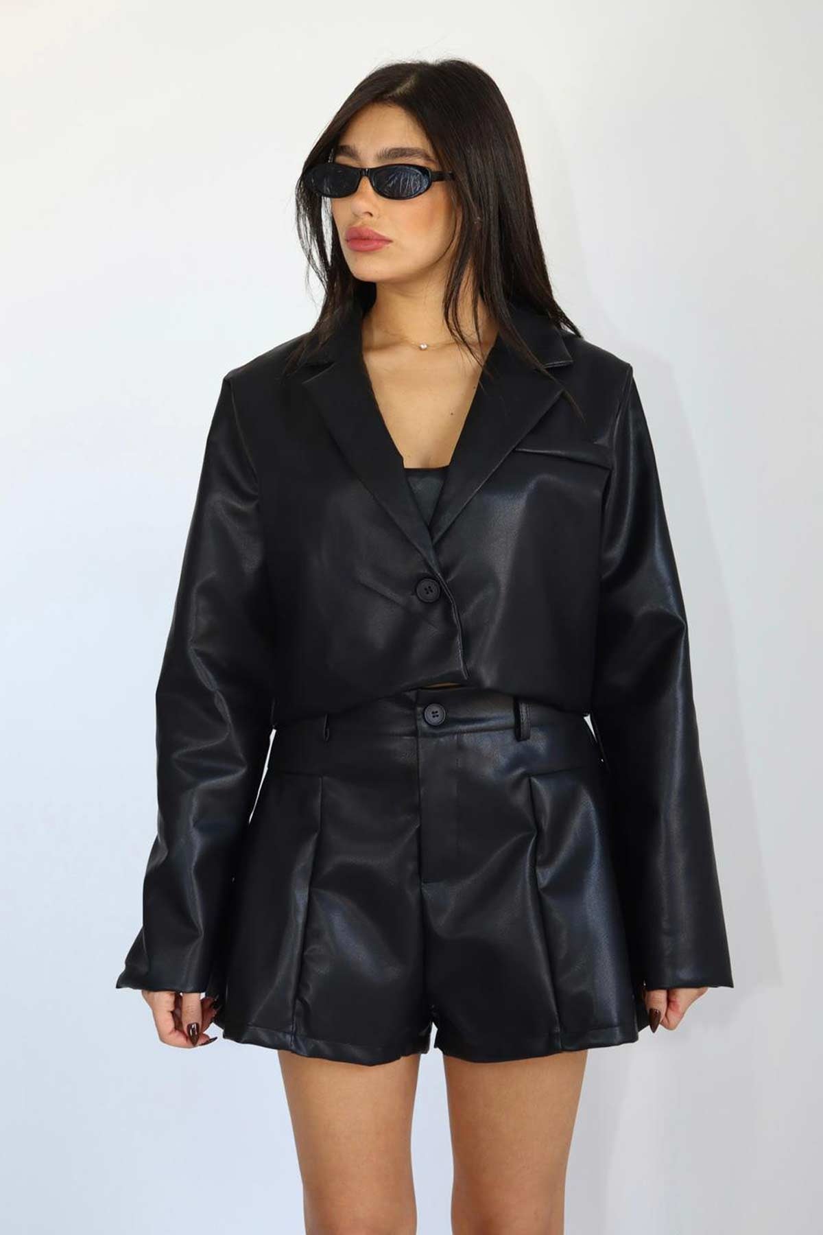 חליפת עור 3 חלקים אודרי