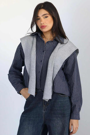 חולצה מכופתרת וצעיף אייברי